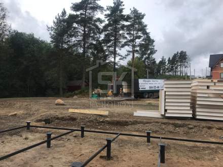 Строительство дома  и бани из СИП панелей по индивидуальному проекту, в СНТ « Защита» Ленинградской области.