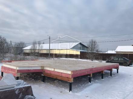 Строительство дома из СИП панелей по индивидуальному проекту в д.Санино  Ленинградской области.