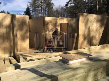Строительство дома из СИП панелей по индивидуальному проекту в п. Яковлево Ленинградской области 