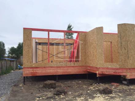Строительство дома из СИП панелей по индивидуальному проекту в Усть - Ижоре  Ленинградской области