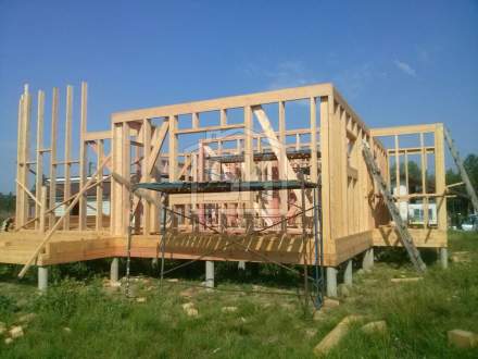 Строительство каркасного дома по индивидуальному проекту в п. Сосново Ленинградской области