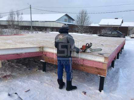 Начат монтаж домокомплекта в д. Санино Ленинградской области.